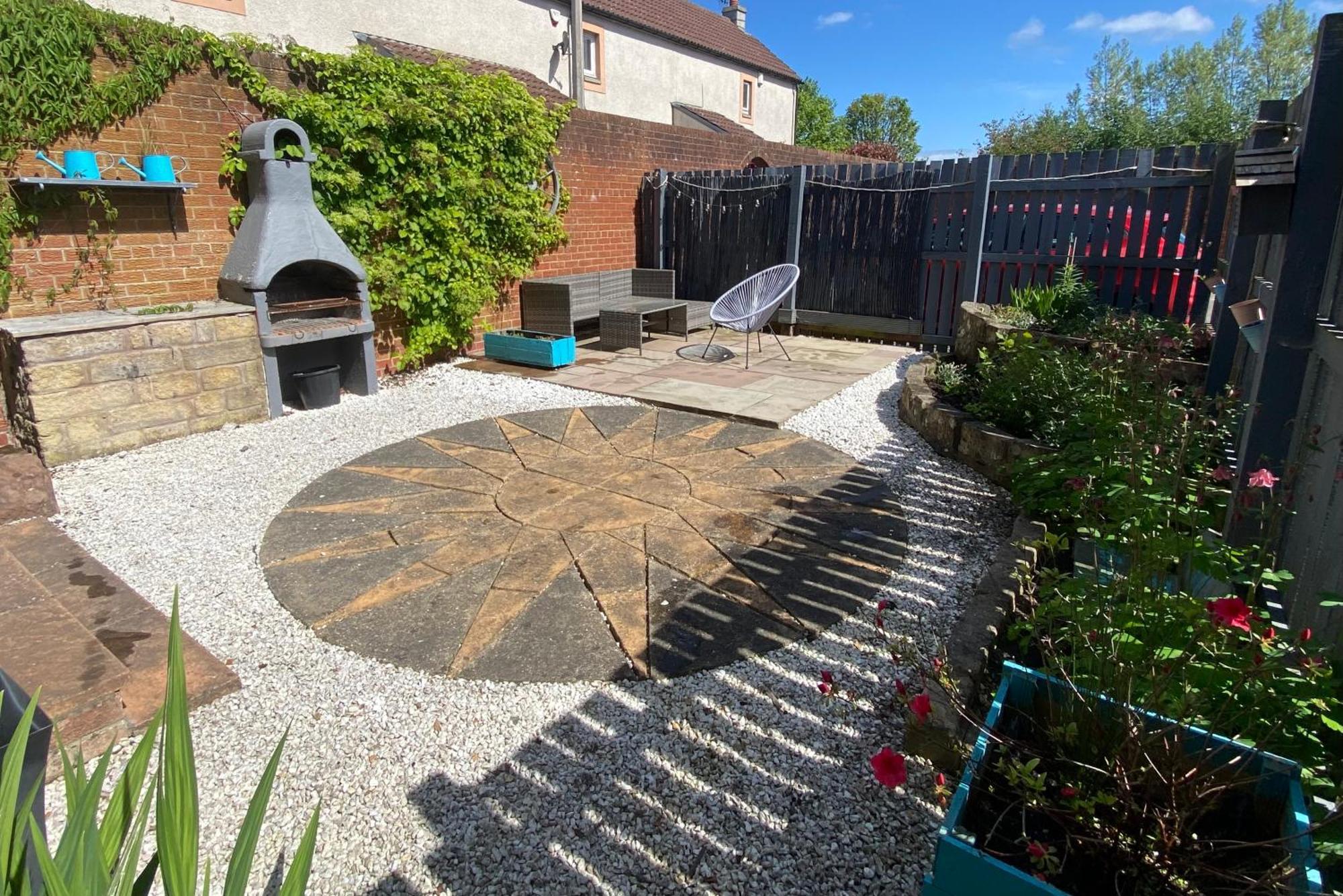 Cosy With Free Parking Close To Airport Apartment